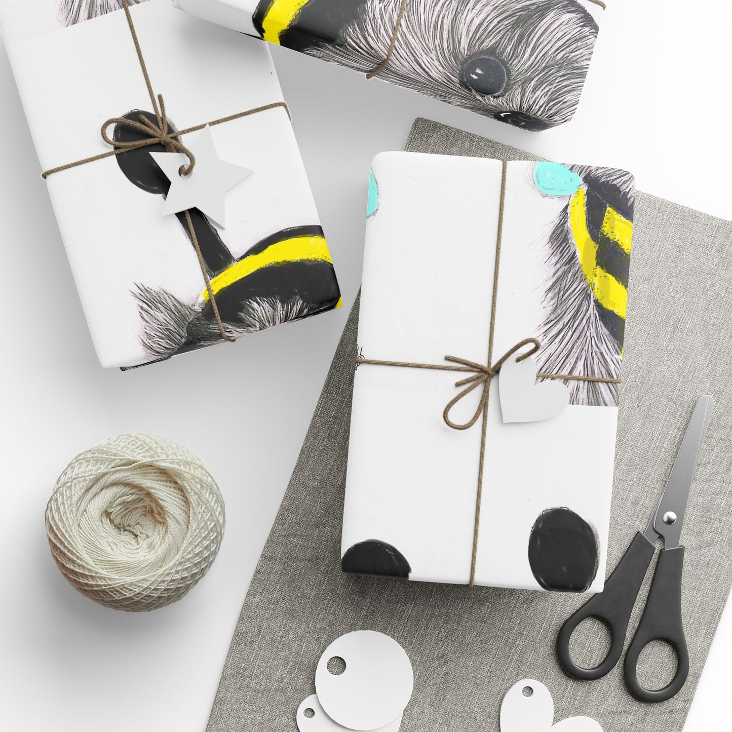Little bumblebee Wrapping paper